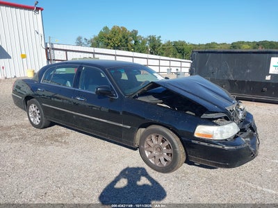 LINCOLN TOWN CAR 2009