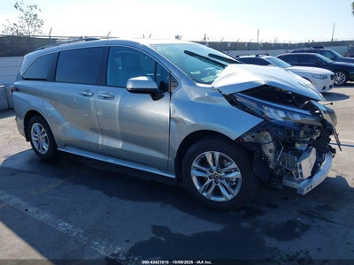 TOYOTA SIENNA 2025
