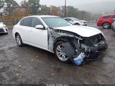 INFINITI Q40 2015