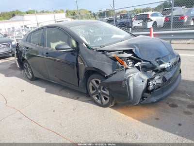 TOYOTA PRIUS 2019
