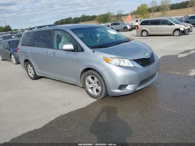 TOYOTA SIENNA 2014