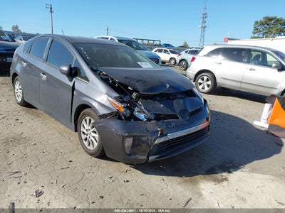 TOYOTA PRIUS PLUG-IN 2013