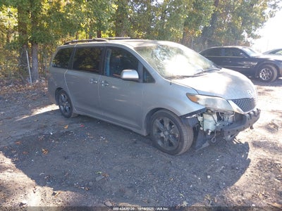 TOYOTA SIENNA 2012