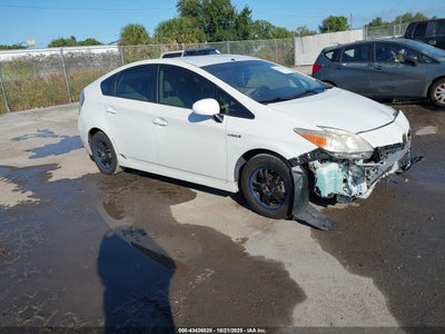 TOYOTA PRIUS 2013