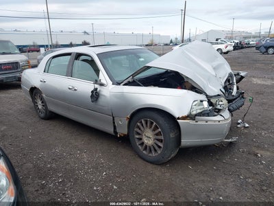LINCOLN TOWN CAR 2003