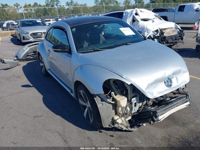 VOLKSWAGEN BEETLE 2012