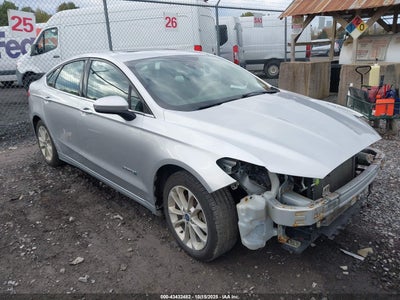 FORD FUSION HYBRID 2019
