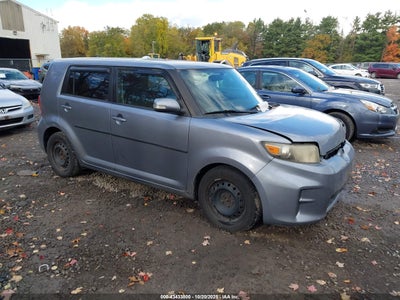 SCION XB 2011