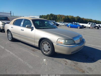 LINCOLN TOWN CAR 2006