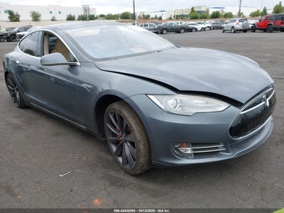 TESLA MODEL S 2014