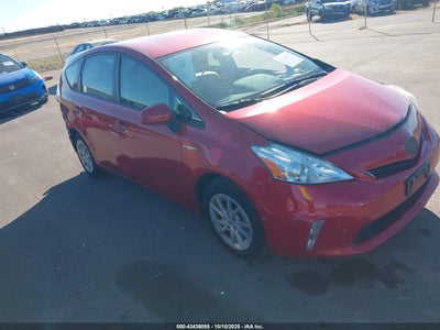 TOYOTA PRIUS V 2013