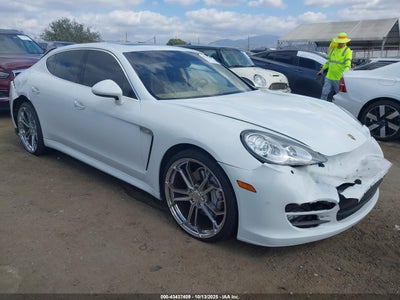 PORSCHE PANAMERA 2013