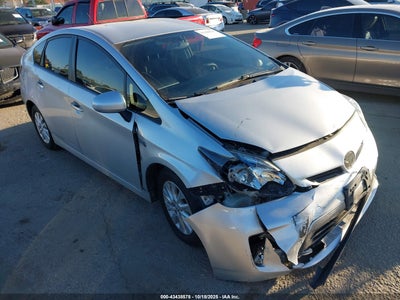 TOYOTA PRIUS PLUG-IN 2014
