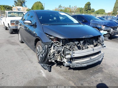 TOYOTA PRIUS PRIME 2017