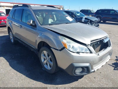 SUBARU OUTBACK 2014