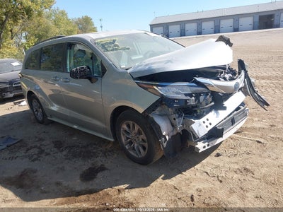 TOYOTA SIENNA 2021