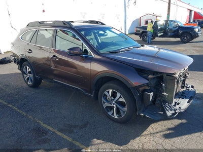 SUBARU OUTBACK 2022