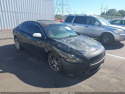 NISSAN MAXIMA 2010
