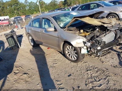 CHRYSLER 200 2013