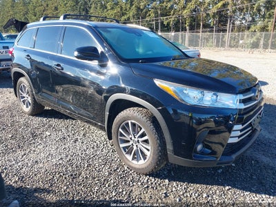 TOYOTA HIGHLANDER 2017