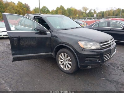 VOLKSWAGEN TOUAREG 2011