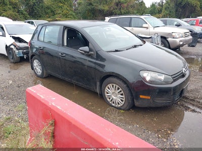 VOLKSWAGEN GOLF 2010