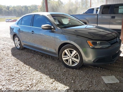 VOLKSWAGEN JETTA HYBRID 2013