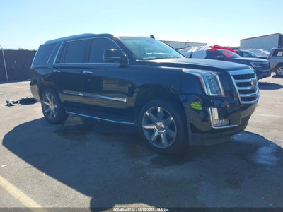 CADILLAC ESCALADE 2017