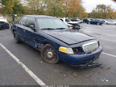 FORD CROWN VICTORIA 2010