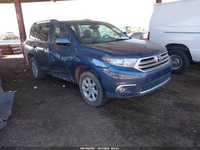 TOYOTA HIGHLANDER 2013
