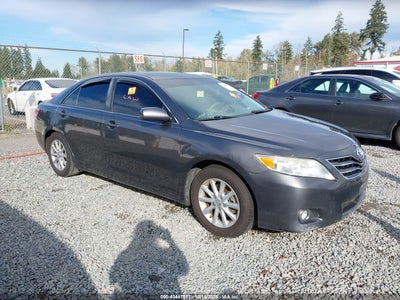 TOYOTA CAMRY 2011