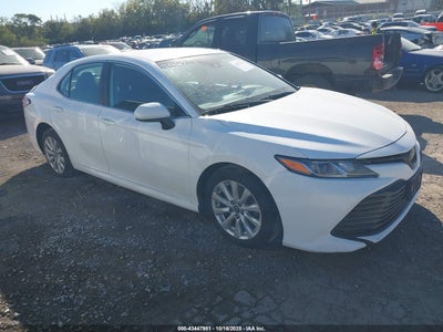 TOYOTA CAMRY 2019