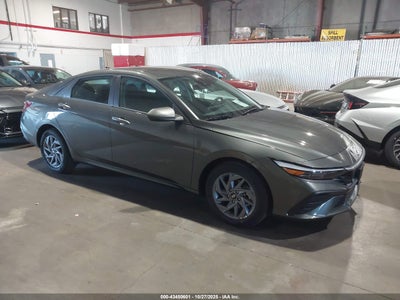 HYUNDAI ELANTRA HYBRID 2026
