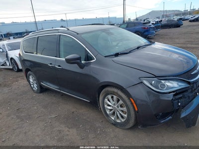 CHRYSLER PACIFICA 2018