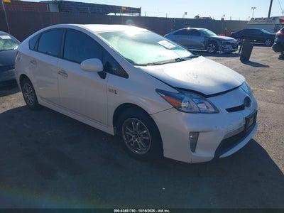 TOYOTA PRIUS PLUG-IN 2015