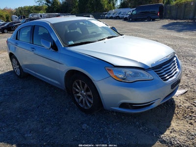 CHRYSLER 200 2013