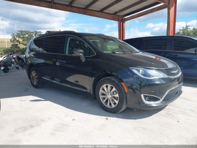 CHRYSLER PACIFICA 2018
