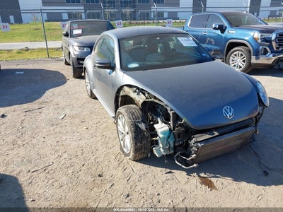 VOLKSWAGEN BEETLE 2017