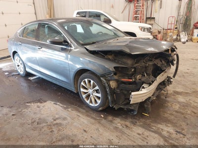 CHRYSLER 200 2015