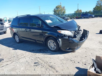 TOYOTA SIENNA 2017