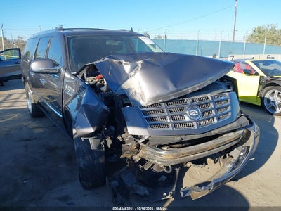 CADILLAC ESCALADE ESV 2011