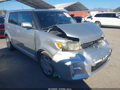SCION XB 2013