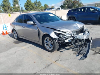 HYUNDAI GENESIS 2013