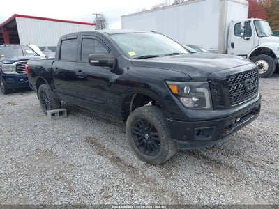 NISSAN TITAN 2018
