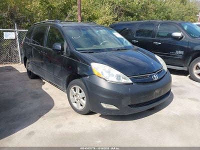 TOYOTA SIENNA 2009
