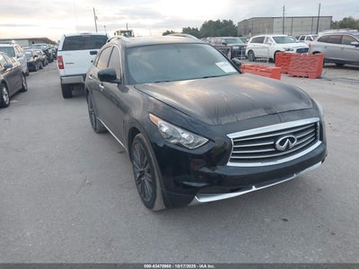 INFINITI QX70 2017
