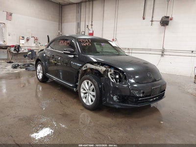 VOLKSWAGEN BEETLE 2014