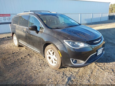 CHRYSLER PACIFICA 2017
