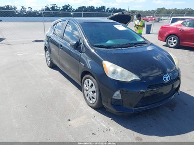 TOYOTA PRIUS C 2012