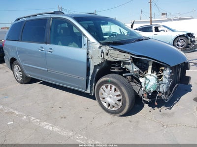 TOYOTA SIENNA 2008